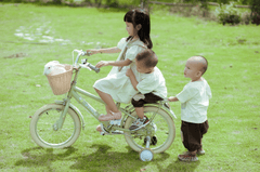 Chị em, trẻ em, con nít, gia đình, dã ngoại - Jupilu (1)