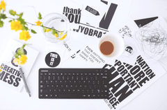 Bàn học, máy tính, bàn làm việc, desk, table, laptop, office - kaboompics