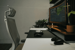 Văn phòng, office, bàn làm việc, bàn, desk, tài liệu, folder, laptop, máy tính - Minh Phuc