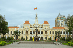 Tượng đài Chủ tịch Hồ Chí Minh, Statue of Ho Chi Minh, Tòa nhà UBND Thành phố Hồ Chí Minh, Ho Chi Minh City Hall, Cờ Việt Nam,  wallpaper, background - Thang Do