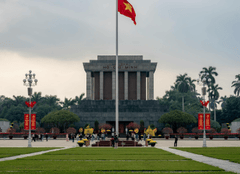 Lăng Chủ tịch Hồ Chí Minh, Hồ Chí Minh mausoleum, Quảng trường Ba Đình, Ba Dinh square, Hà Nội, Hanoi, cờ đỏ sao vàng, du lịch Việt Nam, Vietnam tourism - Toàn Văn