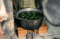 Bánh tét, gói bánh, món ăn Việt Nam, Việt Nam, ẩm thực, food - Vietnam Tri Duong 9
