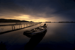 Thuyền gỗ, wooden boat, bình minh, sunrise, mặt nước, water surface, phong cảnh, landscape- Quangpraha