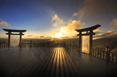 Cổng trời, spiritual gate, bình minh, sunrise, kiến trúc tâm linh, spiritual architecture, núi rừng, mountain - Quangpraha
