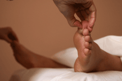 Massage foot, xoa bóp chân,  trị liệu, therapy, thư giãn, relaxation, chăm sóc sức khỏe, wellness, spa - QiTantra
