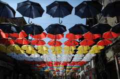 Ô bay, flying umbrellas, đầy màu sắc, colorful, trang trí, decoration, nghệ thuật, art, hình nền, background - Pexels 2