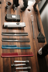 Dụng cụ làm tóc, hair tool, hair comb, lược tóc, hair clipper, tông đơ - cottonbro studio