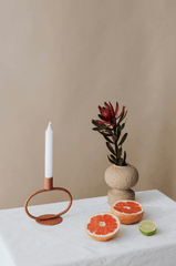 Ceramic vase, lọ gốm, bình hoa, ly sứ, orange, quả cam, đèn cầy, hoa chuông protea, home decor, trang trí, minimalism, tối giản - Kaboompics.com 1