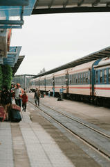 Tàu hỏa, train, Vietnam, đường ray, railway, ga xe lửa, train station, hành khách, passenger, nhân viên, staff - Pew Nguyen 2