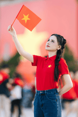Thiếu nữ, young woman, cô gái, girl, áo việt nam, vietnamese T- shirt, patriotism, lòng yêu nước, cờ đỏ, red flag - VINVIVU 1