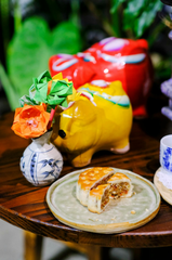 Tết trung thu, mooncake festival, mooncake, bánh trung thu, traditional cake, origami flower, hoa origami, piggy bank, heo đất, bánh truyền thống, festive food, món ăn lễ hội - Kỳ Lân Nguyễn 1