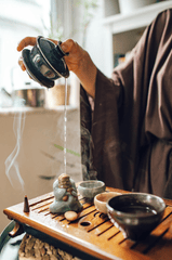 Ấm trà, tea pot, tea cups, tách trà, tea ceremony, trà đạo, wooden table, bàn gỗ, loose tea, trà khô - Roman Odintsov 1