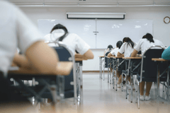 Lớp học, học sinh, trường học, bàn ghế, học tập, dụng cụ học tập, giáo dục, classroom, school, desks and chairs, study, school supplies, education - J.Hen