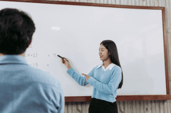 Giáo viên,cô giáo, nhà giáo Việt Nam, học trò, dạy học, lớp học, teacher, female teacher, Vietnamese educator, student, teaching, class - Aley 6
