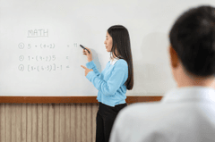 Giáo viên,cô giáo, nhà giáo Việt Nam, học trò, dạy học, lớp học, teacher, female teacher, Vietnamese educator, student, teaching, class - Aley 5