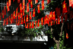 Lá cờ Việt nam, flag, Hà Nội, khung cảnh Việt, góc hẻm Hà Nội, Hanoi streets, alley corner, Việt Nam - Thang Nguyen