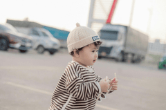 Em bé, trẻ em, con gái, girl, kids, chụp ảnh, vui vẻ- Mochi mochi