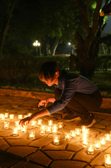 Tình nguyện viên,thắp hương, đốt nến, volunteers, light incense, burn candles- HONG SON 4