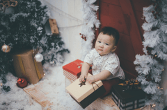 Em bé, trẻ em, bé trai, chụp giáng sinh, hộp quà, baby, children, boy, Christmas photography, gift boxes - Huynh Van
