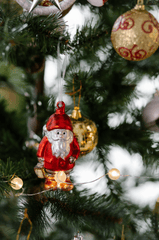 Ông già noel, giáng sinh, cây thông, trang trí, decor, pine tree, noel, christmas- Laura James 2