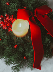 Giáng sinh, nến, trái thông, trái châu, trang trí, ấm áp, không khí giáng sinh, christmas, candles, pine cones, warm, christmas atmosphere - Laura Chouette