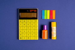 Máy tính, bút, vở, calculator, pen, notebook, đồ dùng học tập, trường, school supplies, school- Antoni Shkraba Studio 1