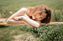 Con gái, girl, gương, đồng cỏ, ngoại cảnh, Việt Nam - Huy Nguyễn 8