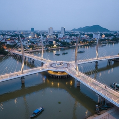thiết kết một cây cầu ba hướng bắt qua tại 3 ngã sông của...