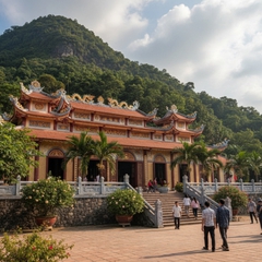 miếu bà chúa xứ tại núi sam châu đốc tỉnh an giang. . Với đặc...