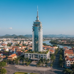 tòa tháp cao tại trung tâm thành phố châu đốc . Với đặc điểm...
