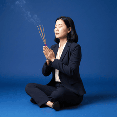 Cô gái, thắp hương, phụ nữ, văn phòng, nhân viên văn phòng, girl, burning incense, woman, office, office worker 1