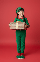 Bé gái, trẻ em, giáng sinh, trang phục yêu tinh, hộp quà, vui vẻ, asian girl, child, christmas, elf costume, gift box, cheerful
