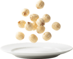 Hạt sen, sấy giòn, đĩa trắng, hạt rơi, ăn vặt, dinh dưỡng, thực phẩm, Dried lotus seeds, crispy, white plate, falling seeds, snack, nutritious, food