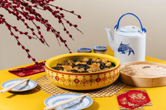 Trà, bánh, họa tiết hoa, ngày tết, trang trí tết, Tea, cakes, floral patterns, Tet holiday, Tet decorations -  EyeEm