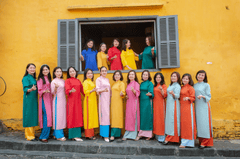 Hội nhóm, áo dài- Võ Văn Tiến 8