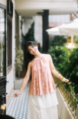 Áo yếm, trung thu, cô gái, con gái ôm hoa, hoa, flower, girl - Chuot Anhls 3