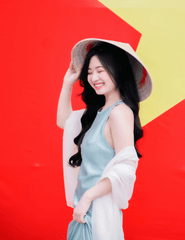 Con gái, girl, lá cờ Viêt Nam, nón lá, truyền thống, tết, xuân, spring, Việt Nam, Hà Nội, Phố cổ - Quí Nguyễn 22