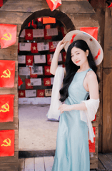 Con gái, girl, lá cờ Viêt Nam, nón lá, truyền thống, tết, xuân, spring, Việt Nam, Hà Nội, Phố cổ - Quí Nguyễn