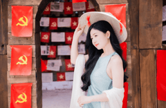 Con gái, girl, lá cờ Viêt Nam, nón lá, truyền thống, tết, xuân, spring, Việt Nam, Hà Nội, Phố cổ - Quí Nguyễn 7