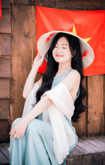 Con gái, girl, lá cờ Viêt Nam, nón lá, truyền thống, tết, xuân, spring, Việt Nam, Hà Nội, Phố cổ - Quí Nguyễn 10