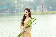Áo dài, áo dài Việt Nam, áo dài màu vàng, con gái, girl, truyền thống, tết, xuân, spring, Việt Nam, Hà Nội, Hồ Gươm - Hồng Quang Official 2