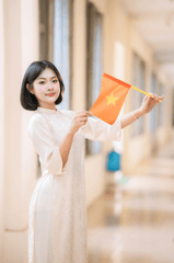Áo dài, con gái, girl, Thành phố Hồ Chí Minh, cờ đỏ sao vàng, flag, Việt Nam - Trịnh Quân 3