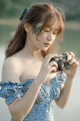 Con gái, cầm hoa - Chuot Anhls 9