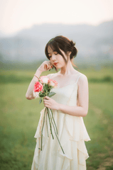 Con gái, cầm hoa - Chuot Anhls 8