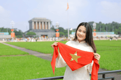 Áo dài, lá cờ Việt Nam - Hồng Quang Official 2