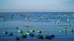 Biển, thuyền thúng - Khang Ocean