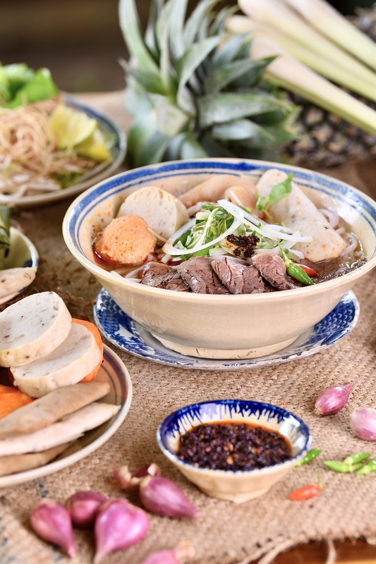 Bún bò, bún, bún bò Huế, món ăn, Việt Nam, Viet Nam - Vu_Pham (1)