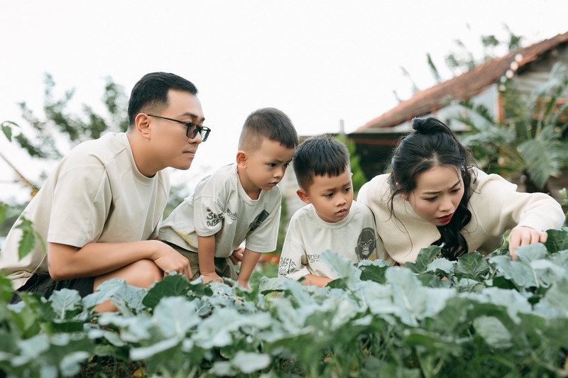 Em bé, trẻ em, con trai, nam, gia đình, family, vợ chồng-  Jupilu 1