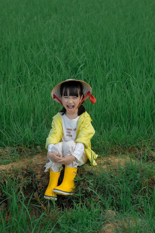 Em bé, trẻ em, con gái, girl, đồng ruộng, nông dân -  Jupilu 17