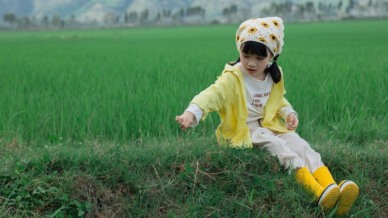 Em bé, trẻ em, con gái, girl, đồng ruộng, nông dân -  Jupilu 18